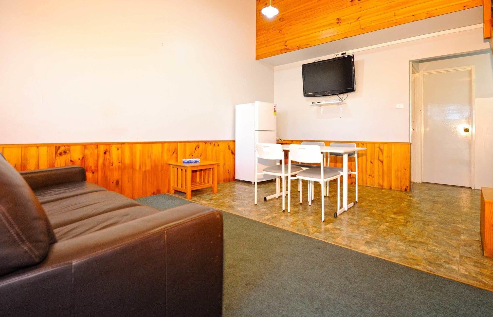 Abrolhos Reef Lodge Geraldton Exteriör bild
