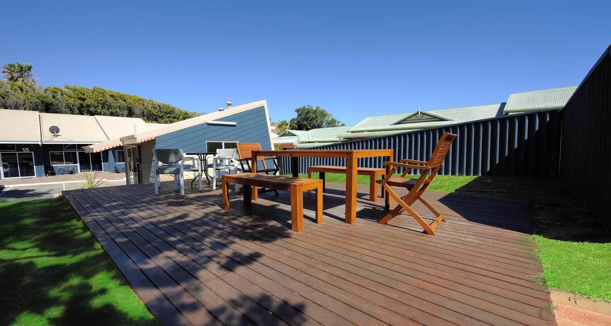 Abrolhos Reef Lodge Geraldton Exteriör bild