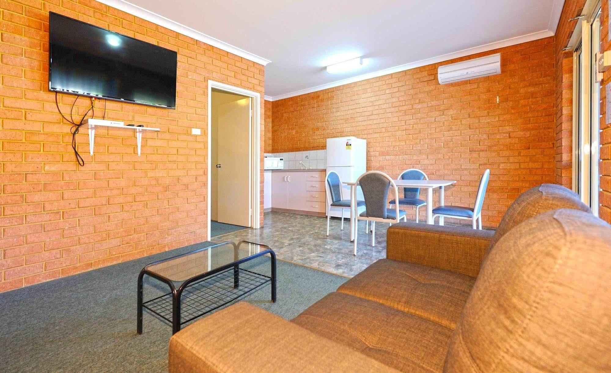 Abrolhos Reef Lodge Geraldton Exteriör bild