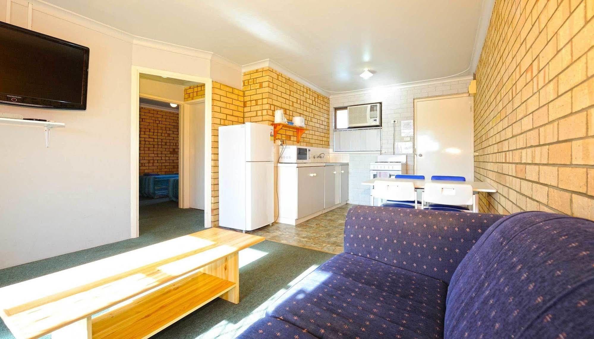Abrolhos Reef Lodge Geraldton Exteriör bild